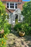 123, High Street Hotels near Lime Tree House Residential Home