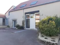 Le Feneau Hotels in Lapalisse