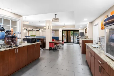 Comfort Suites Mobile East Bay