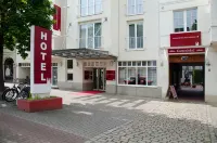 Mercure Hotel Plaza Magdeburg Các khách sạn gần Magdeburg Hbf