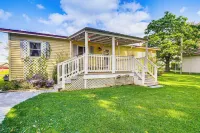 Lake Views & Fireside Bliss: Cecil Cottage w/ Yard - 3-Star