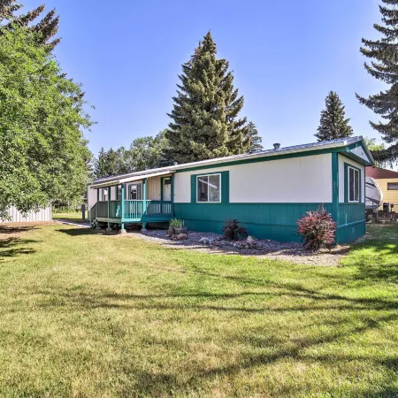 Cozy Ashton Abode w/ Yard - Near Park & Pool!