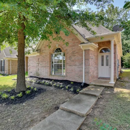Shelby Farms Greenline Access Modern Cordova Home