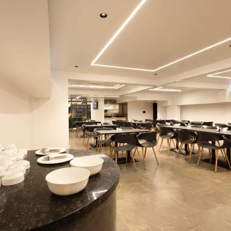 Royal Plaza Inn by Rak Rooms, Calicut