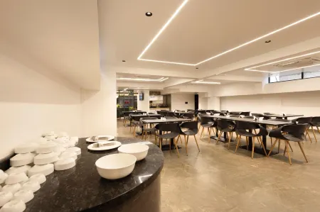 Royal Plaza Inn by Rak Rooms, Calicut Отели рядом со станцией Railway Station Bus Stop