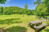 Hilltop Home w/ Panoramic Forest & Mountain Views! - 4 étoiles