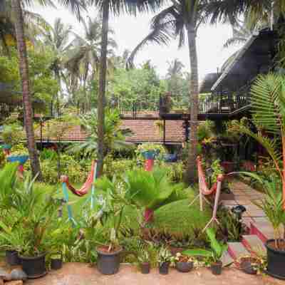 The Yuppi Hippi Hideout Hotel Exterior