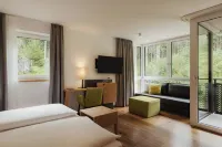 Waldrast - Forestside Living