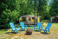 the Sandy Sunset Cabin at Sauble Beach