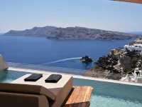 Andronis Luxury Suites Hotels in Santorini