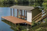 Charming Home, Main Lake, Great Views, Sunsets, Lake Gaston Hotels in Bracey