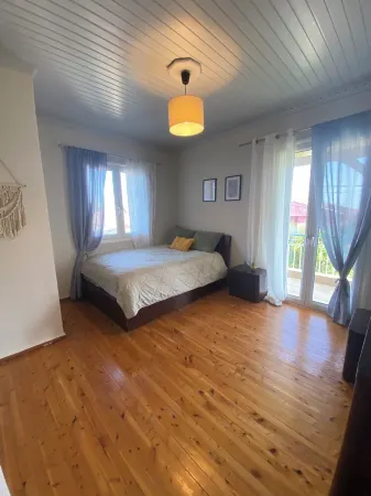 Panoramic sea view! An apartment with a breathtaking scenic of Koroni village!