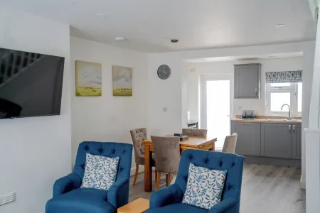 Beautiful cottage in Ludlow town ,Close to Pubs, shops,restaurants & the castle Отели в г. Ладлоу