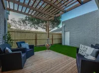 Close to the Coast & GMHBA stadium Belmont Hotels in Belmont