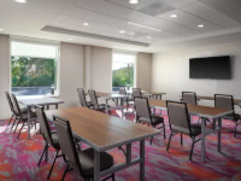 圖珀洛希爾頓惠庭酒店 圖珀洛酒店