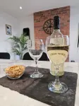 Less than 1 mile from City centre and racecourse. Pet friendly. - WiFi