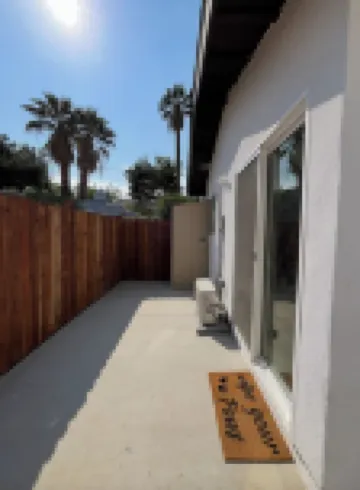 New: Charming guest suite by UCR, Downtown & plazas