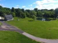 Spacious 5-bedroom farmhouse near Coatesville