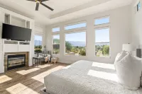 Multi-Million Dollar PGA West 4Br/5BA Pool/Spa Hotels in La Quinta