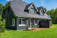 Lieblingshof Haus 2 - Modern vacation home between the Baltic Sea and the Bodden Hotels in Born