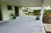 Mini Oasis at Paradise- a cozy studio in the clothing-optional Paradise Lakes