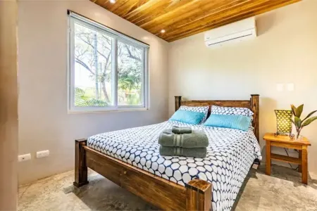 Nosara Blue: Casa Castro - Walk to Sunsets! BBQ!