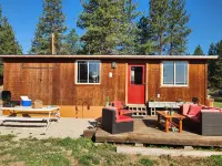 Custom tiny house with an awesome view.Close to Hamilton and Darby