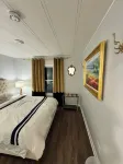 Charming luxurious  2-bedroom house  in enchanting Cape Charles