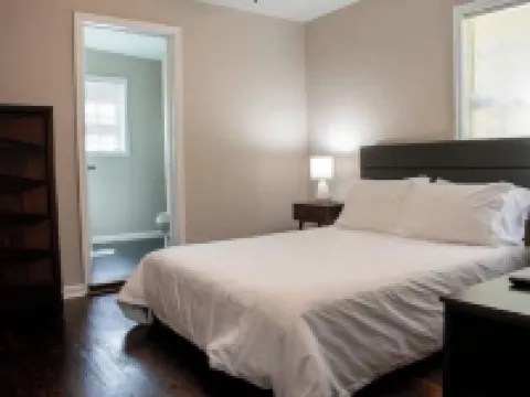 Cozy Retreat Near Airport & Downtown Hotels in Hapeville
