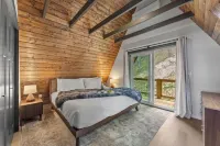 Lux Sunset Smoky Mountain Views! HotTub, GameRm & Theatre -Maggie Valley-Sylva