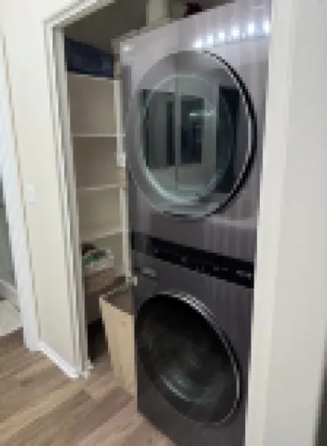 Charming 1-bedroom apart with  Sofa Bed in living room in Lake Elsinoire with AC