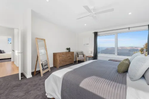 Elysian on the Escarpment with Mountain Views