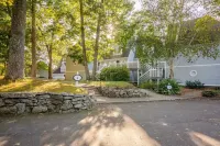 Luxe Condo in Norwich Less Than 3 Minutes From Mohegan Sun