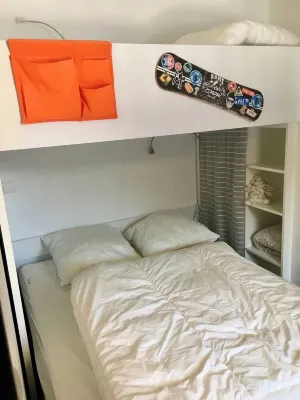 Beautiful apartment in residence with swimming pool