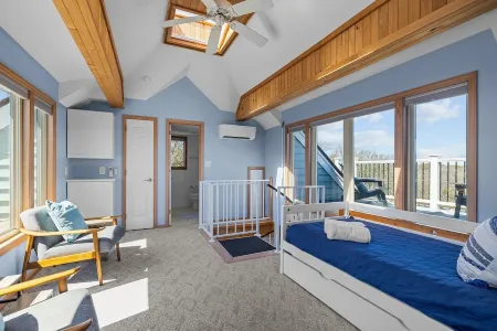 Ocean & Sound Views 3BR w/ Pools, Tennis, Basketball, Private Beach & Marina!