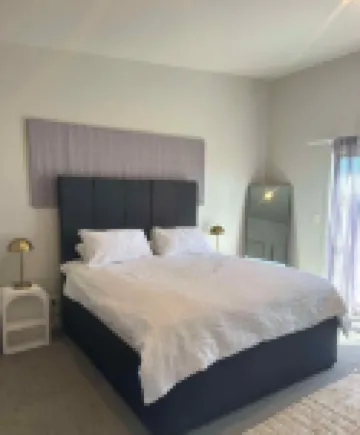 Coastal Paradise 4 bedroom Home with plenty of space for the boat