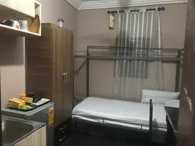 Cozy studio with WiFi, AC in enjoyable Tamale  호텔