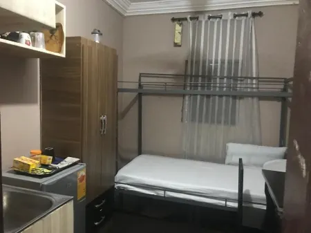 Cozy studio with WiFi, AC in enjoyable Tamale