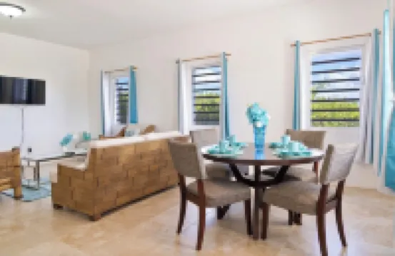 Azure at Bayview - Perfect for a guest or couple and near to Shoal Bay Beach!