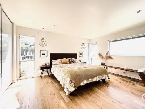 Mid Century View Home in Calabasas Hotels in Calabasas