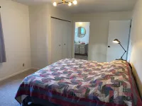 Tranquil 3-bedroom lake haven in lovely Paw Paw with WiFi, AC