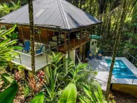 Casa Serena · Secluded Jungle Retreat w/ Pool, Walk to Beach