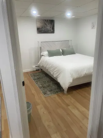 Subtle Peace Suite - Charming 2-bedroom apartment w/WiFi, AC Central to DC/MD/VA