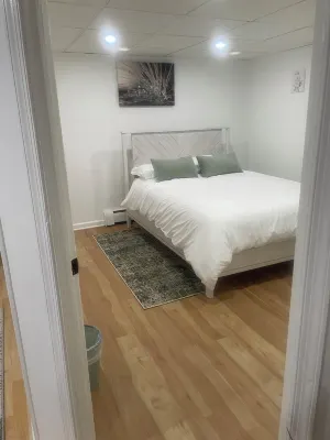 Subtle Peace Suite - Charming 2-bedroom apartment w/WiFi, AC Central to DC/MD/VA