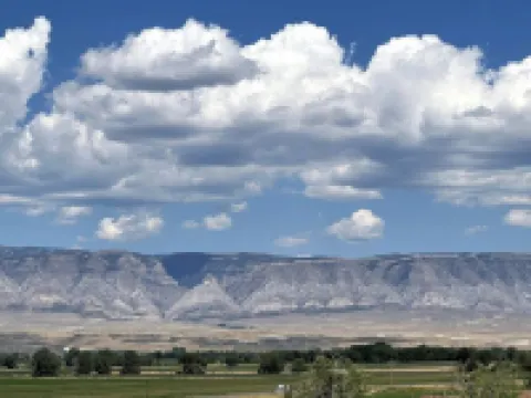 Traut Cabin - Mountain Views & Family Friendly