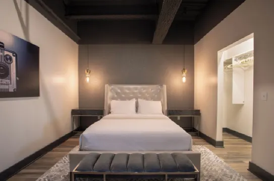 1 Bedroom Luxury Bi-Level Condo in Downtown Buffalo - Rooftop Bar, Bowling Alley