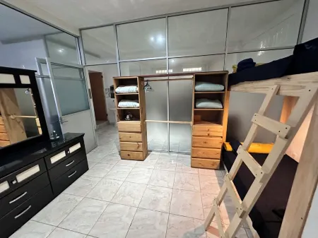 SUITE 2B CAPACITY UP TO 8 PERSONS