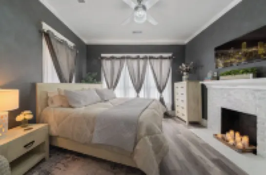 "KOZY KOTTAGE" Near Downtown! 2025 Remodel, Sleeps 8 Comfortably, Games & More!