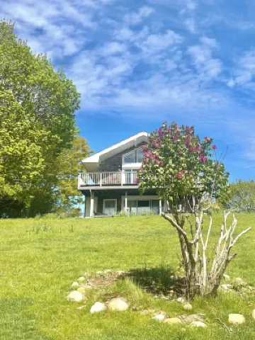 Lakefront two-bed, Approximately 2200 Sq Ft.,two full baths, WiFi and AC