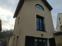 La Fruitière de Bethemont Hotels in Poissy